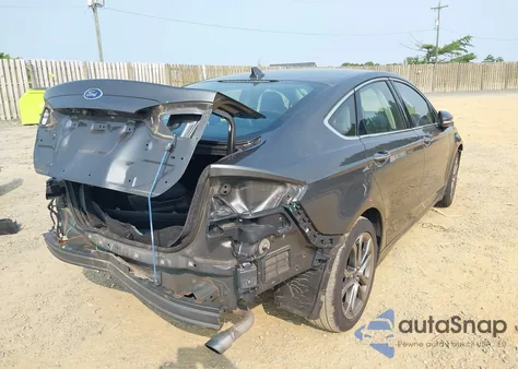 2019 Ford Fusion Sel z USA, uszkodzony, nr VIN 3FA6P0CD6KR219610